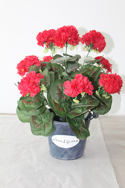 cheap silk red geraniums